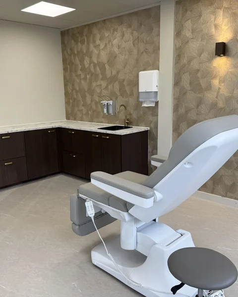 Laserbehandelkamer van LIV Derma Institute