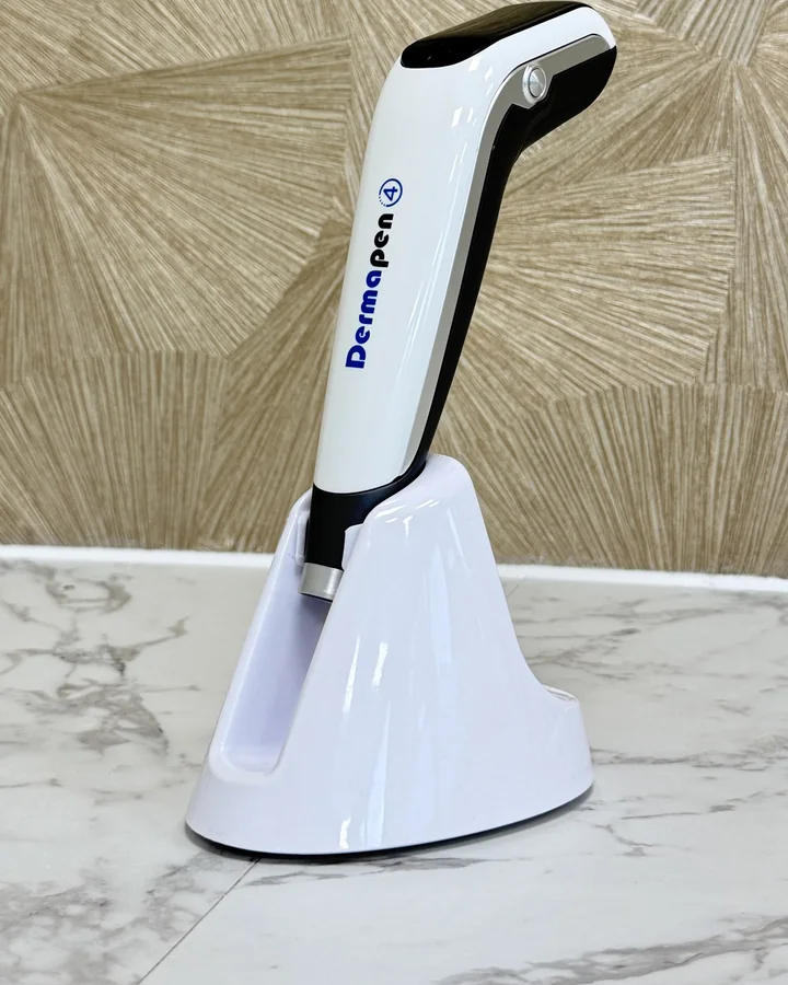 Dermapen 4 apparaat bij LIV Derma Institute
